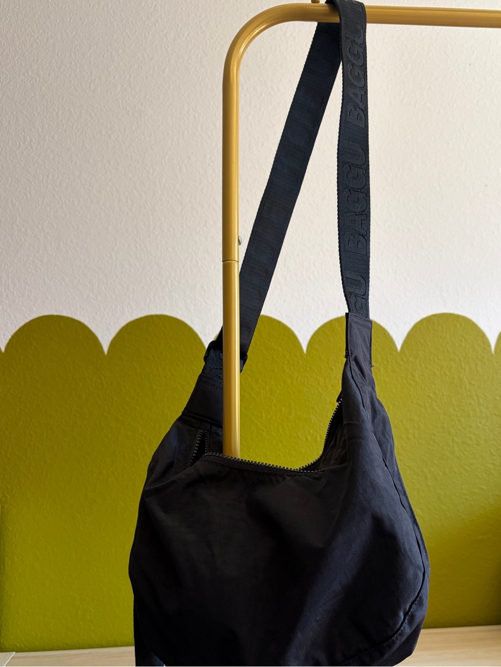 Medium black BAGGU